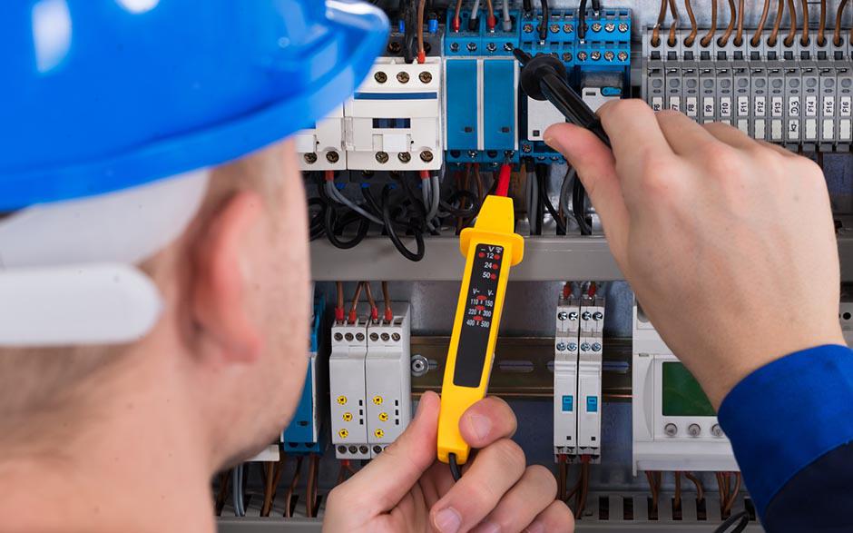 besoin d'un électricien Paris 15
